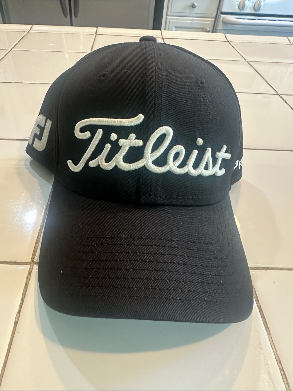 Titleist Black Men’s Script Logo Cap